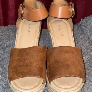 8.5 Nine West brown wedge